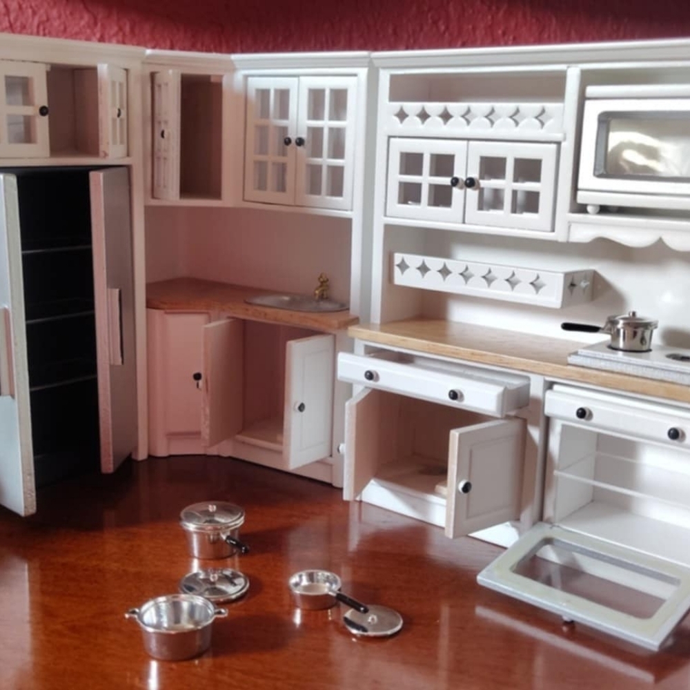 Miniature Kitchen Dollhouse Set - White